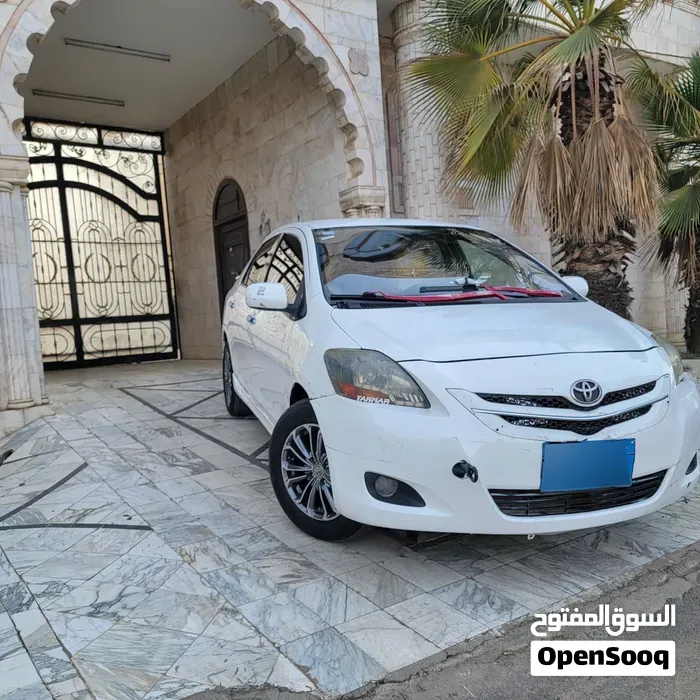Toyota Yaris 2009 photo 2