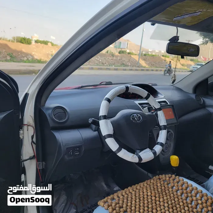 Toyota Yaris 2009 photo 3
