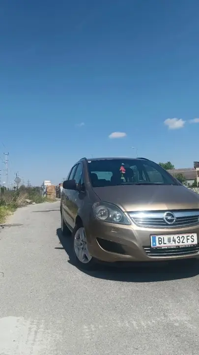 Opel Zafira 2013 photo 3