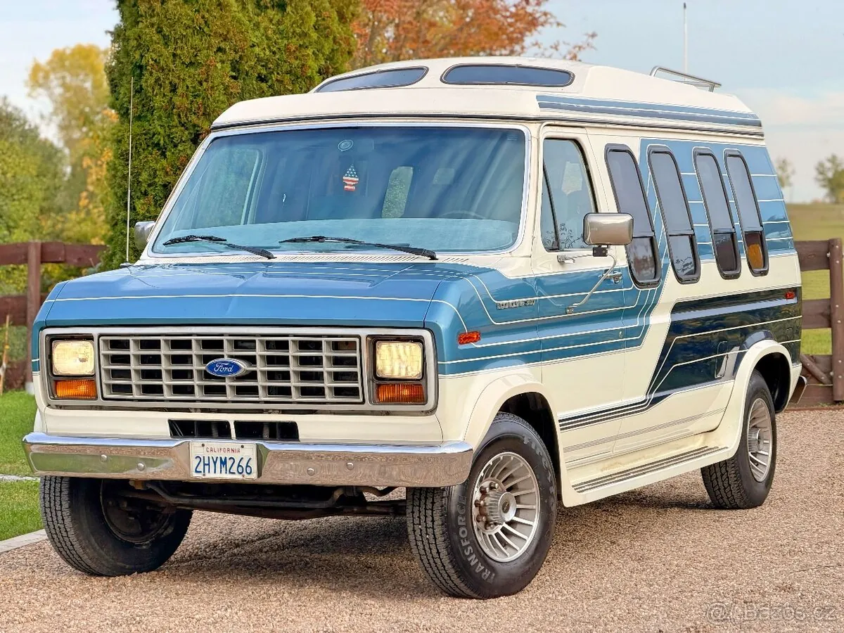 Ford E-350 Econoline 1987 photo 4