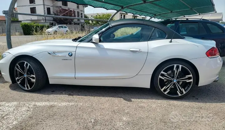 BMW Z4 2012 photo 2