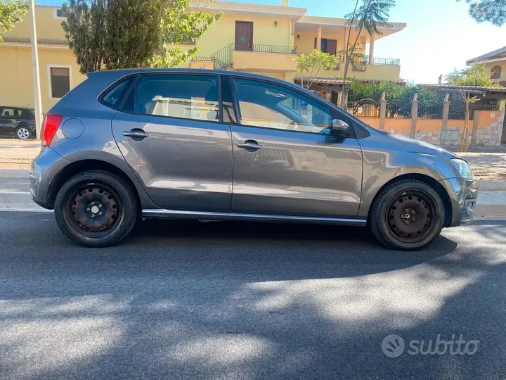 Volkswagen Polo 2011 photo 3