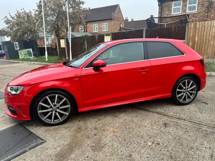 Audi A3 2013 photo 2
