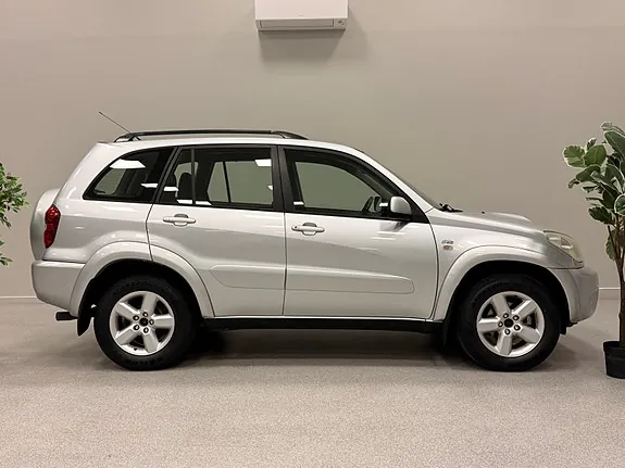 Toyota Rav4 2004 photo 3