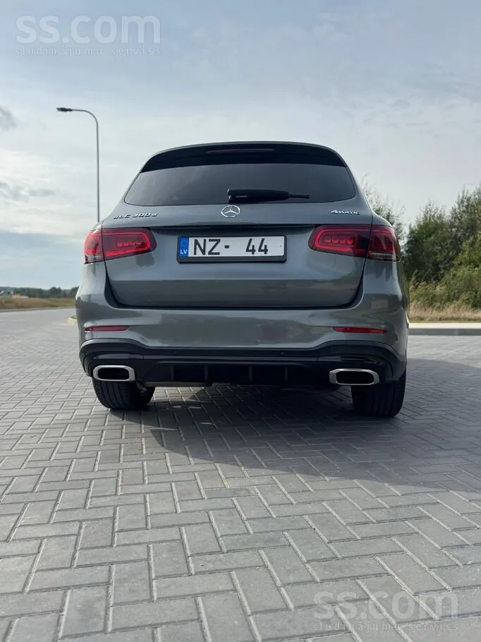 Mercedes-Benz Glc 300 2020 photo 3