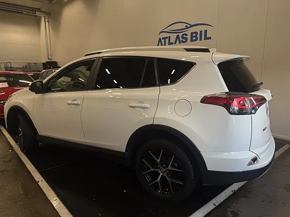 Toyota Rav4 2017 photo 3