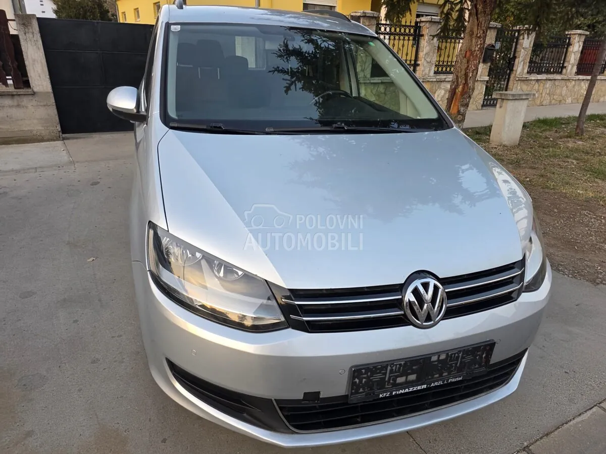 Volkswagen Sharan 2012 photo 2