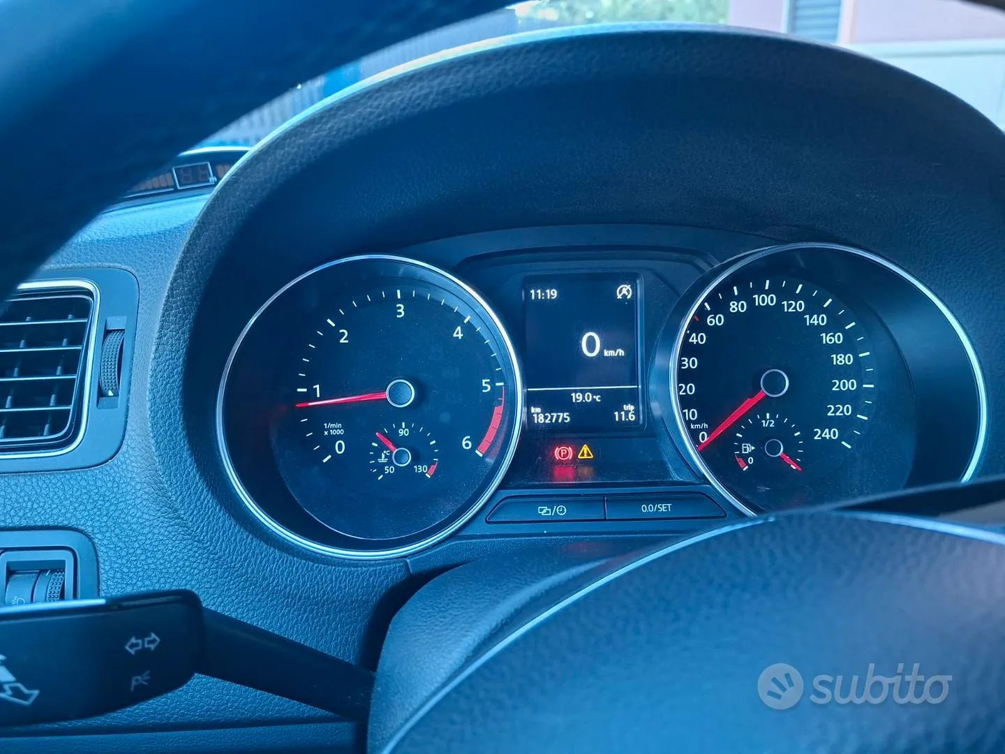 Volkswagen Polo 2015 photo 4