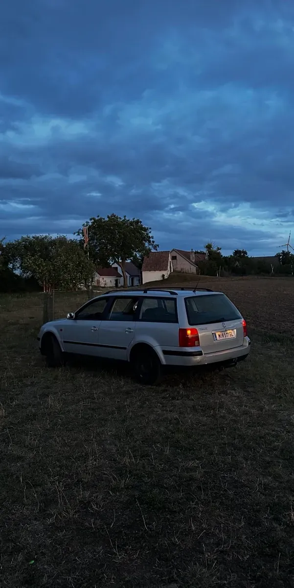 Volkswagen Passat 1999 photo 2