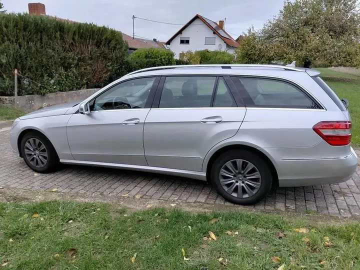 Mercedes-Benz E 220 Cdi
