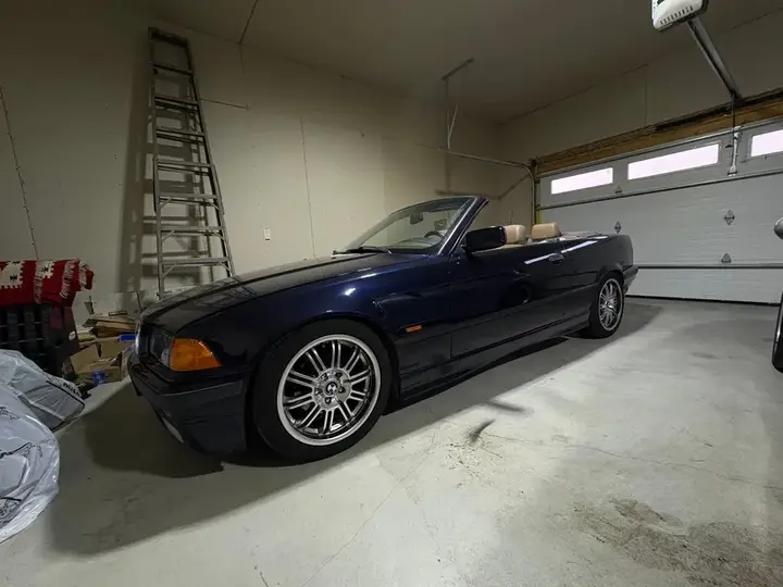 BMW 328I