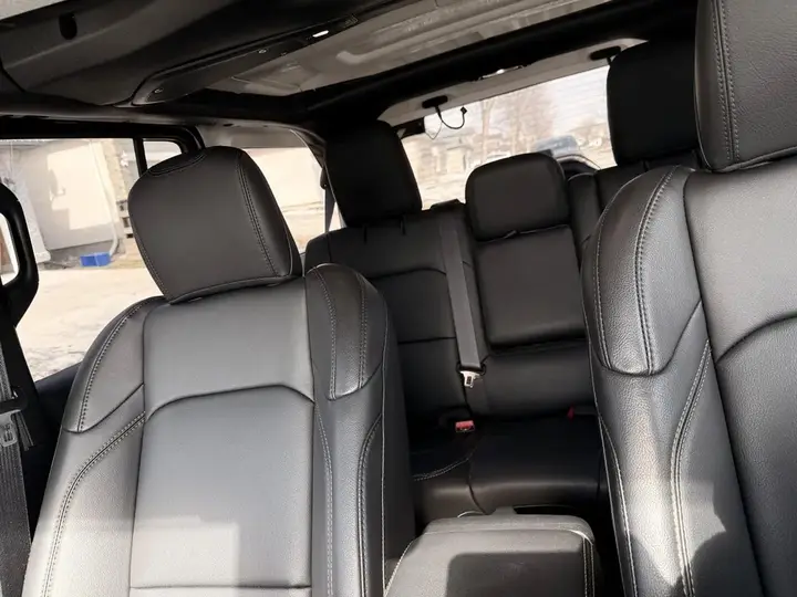 Jeep Wrangler 2025 photo 5