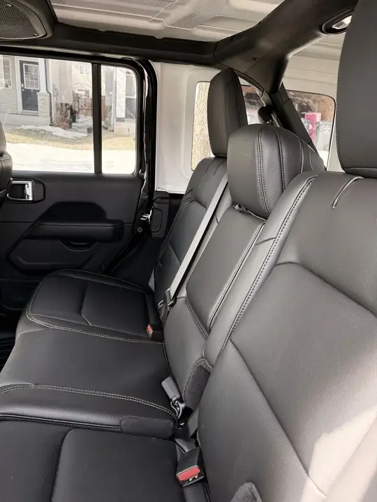 Jeep Wrangler 2025 photo 4