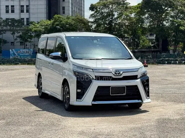Toyota Voxy 2.0 Zs