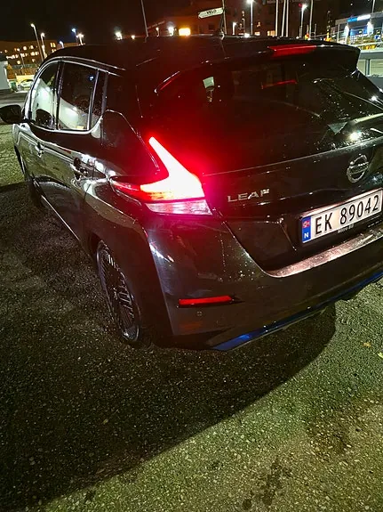 Nissan Leaf 2018 photo 2