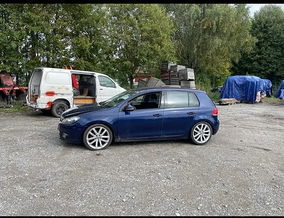 Volkswagen Golf Vi 2011 photo 2