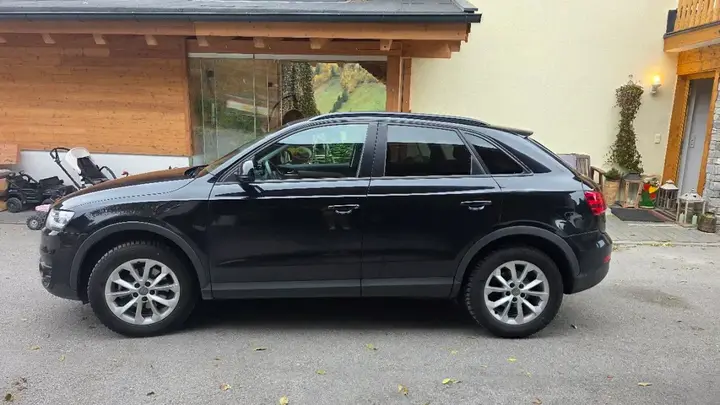 Audi Q3 2012 photo 3