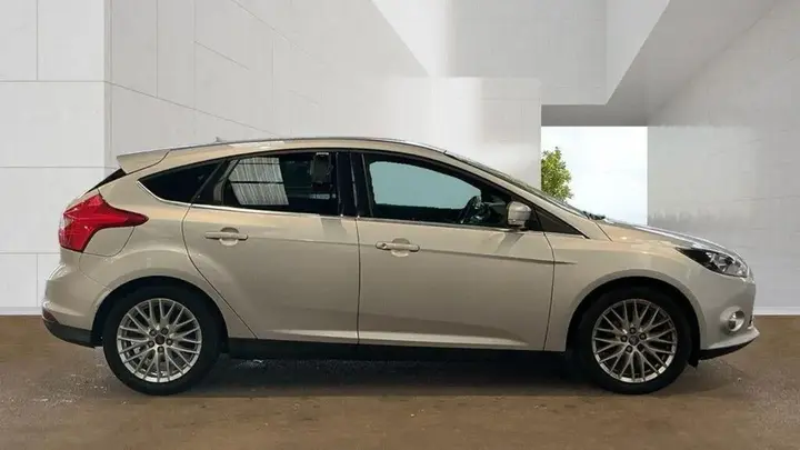 Ford Focus 2012 photo 5