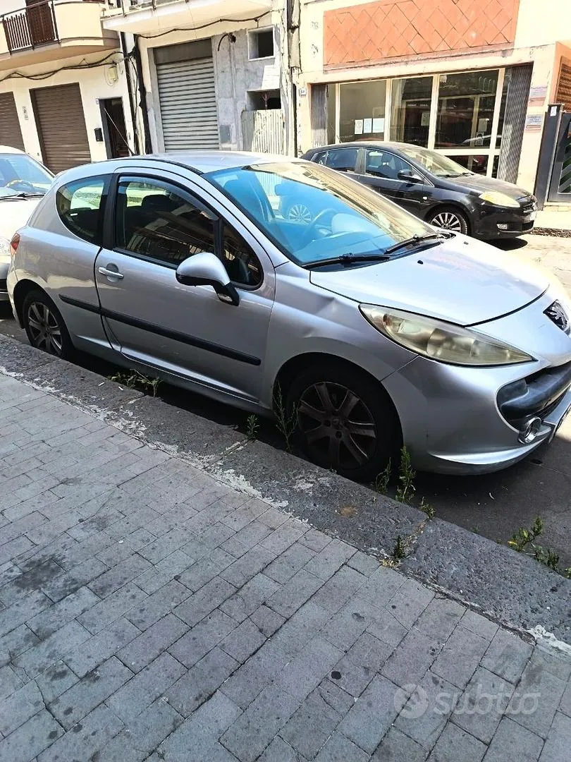 Peugeot 207 2008 photo 3
