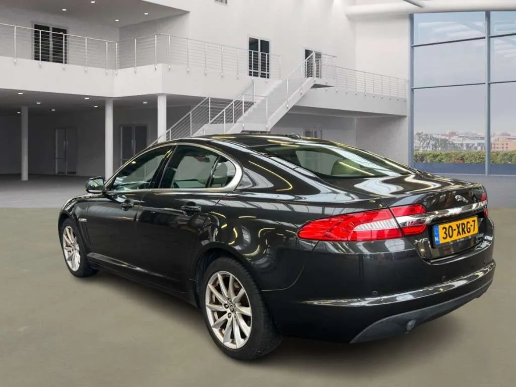 Jaguar Xf 2012 photo 4
