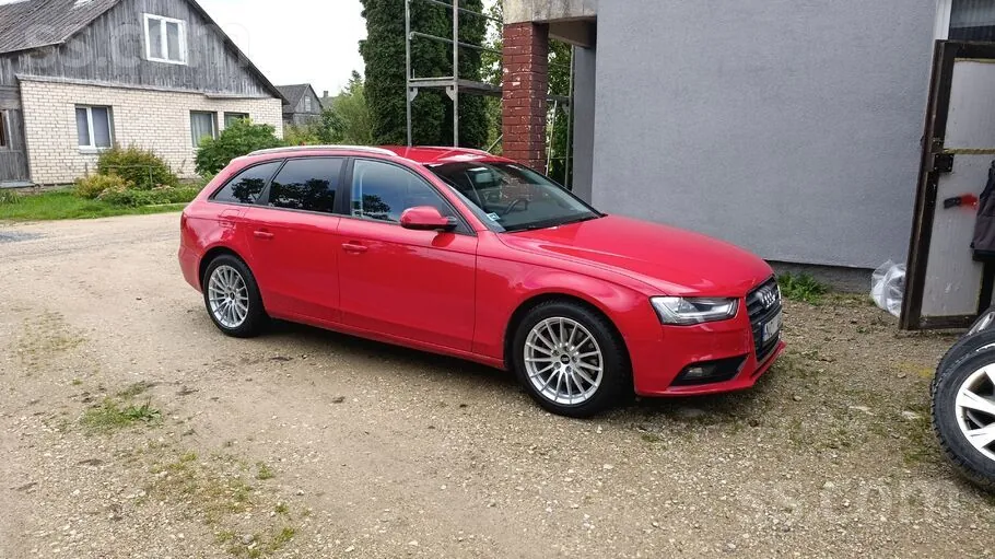 Audi A4 2012 photo 4
