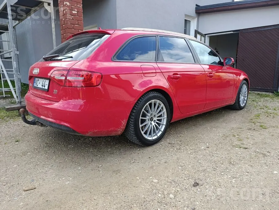 Audi A4 2012 photo 3