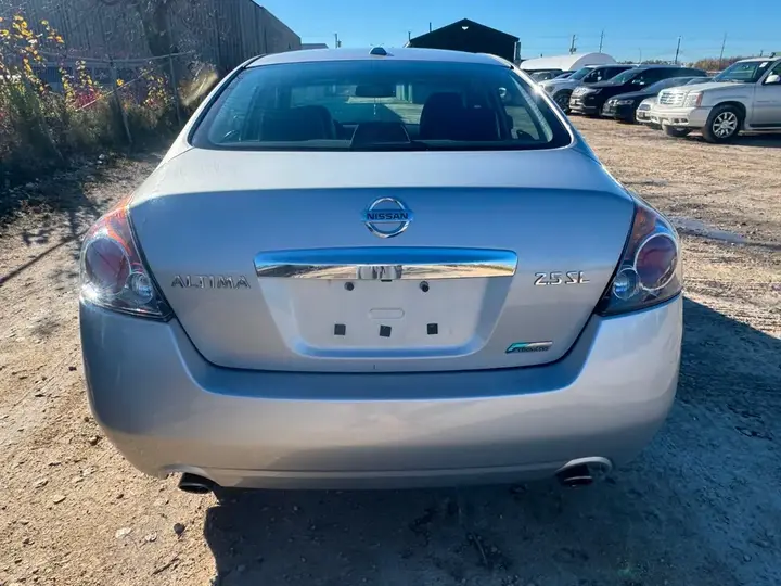 Nissan Altima 2012 photo 4