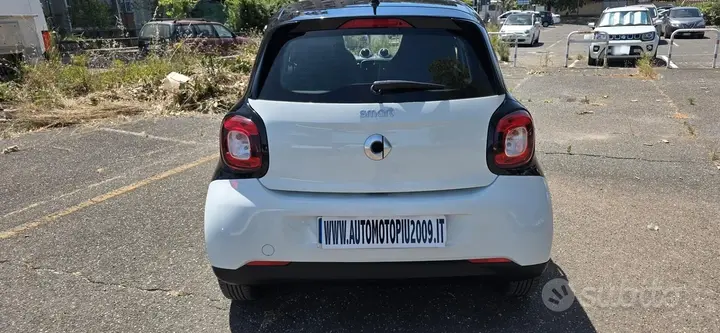 Smart Forfour 2018 photo 3
