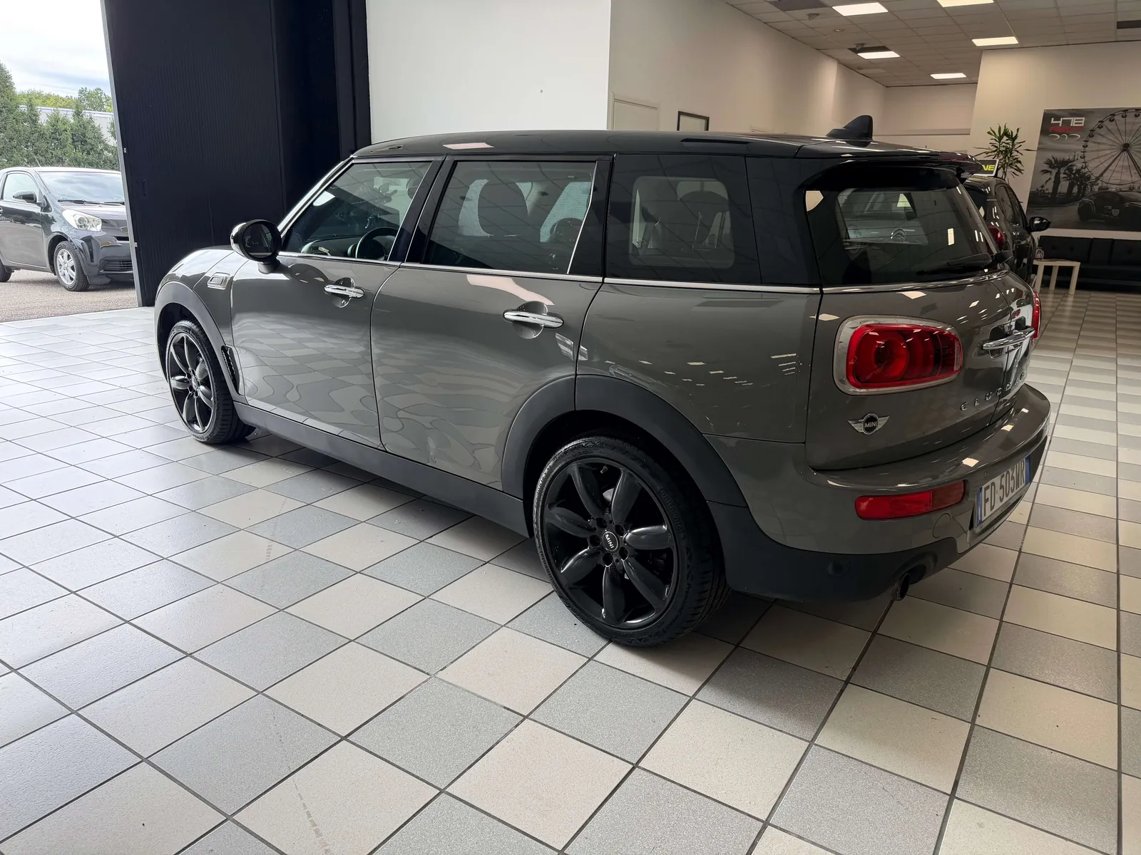 Mini Cooper Clubman 2016 photo 2