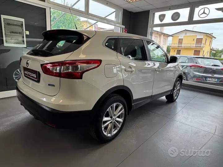 Nissan Qashqai 2016 photo 2