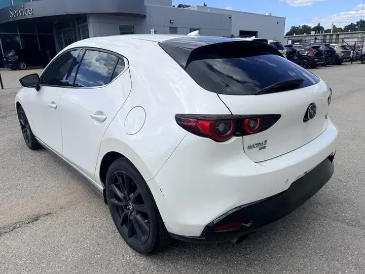 Mazda 3 Gt 2024 photo 4