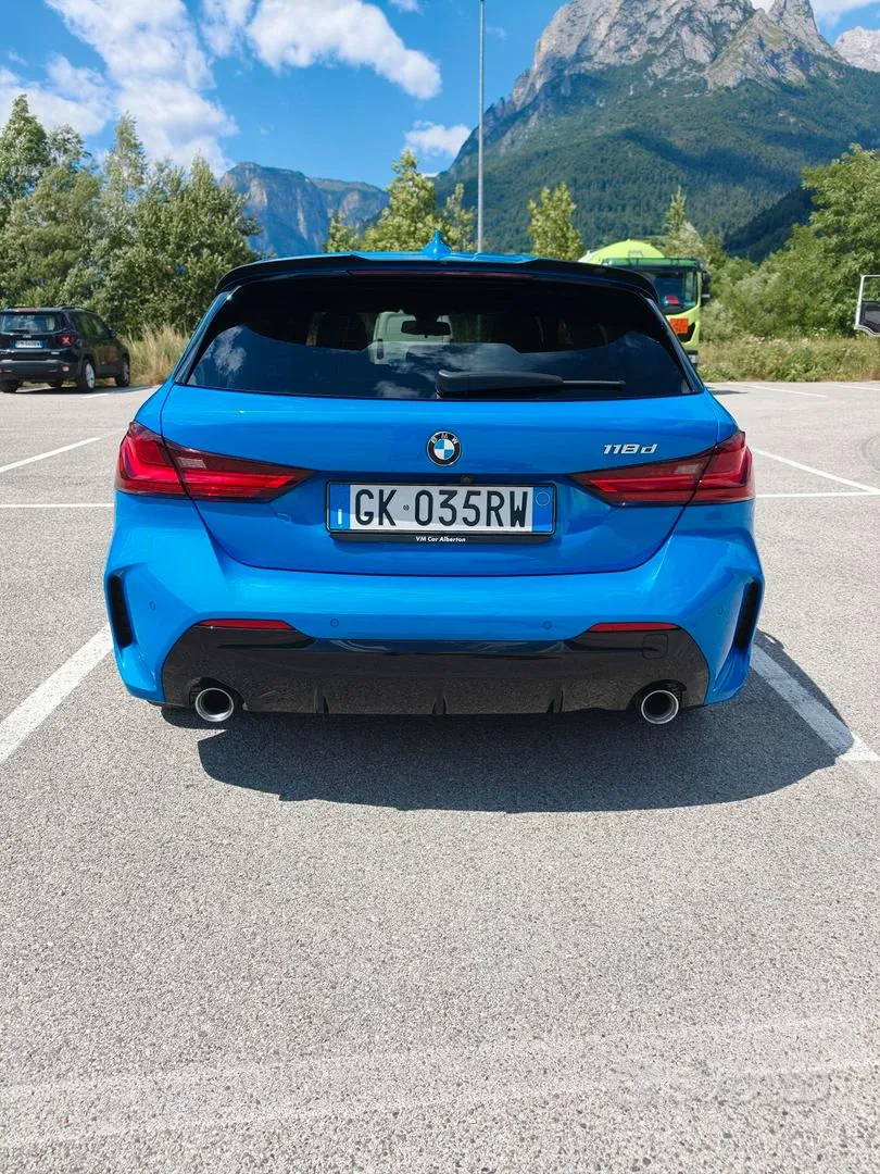 BMW 1 Series 2021 photo 2