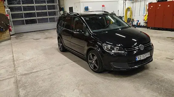 Volkswagen Touran 2012 photo 3
