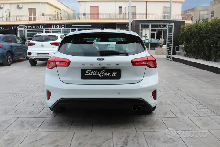 Ford Focus 2021 photo 4