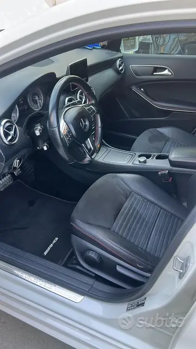 Mercedes-Benz A 2015 photo 2