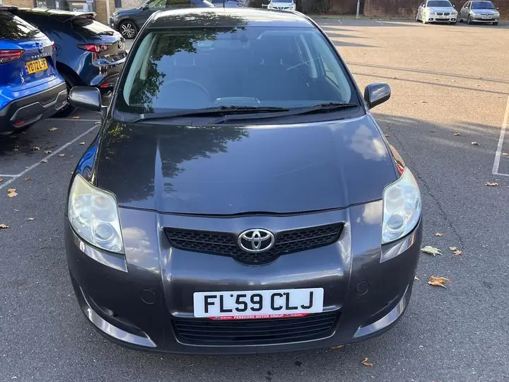 Toyota Auris 2009 photo 2