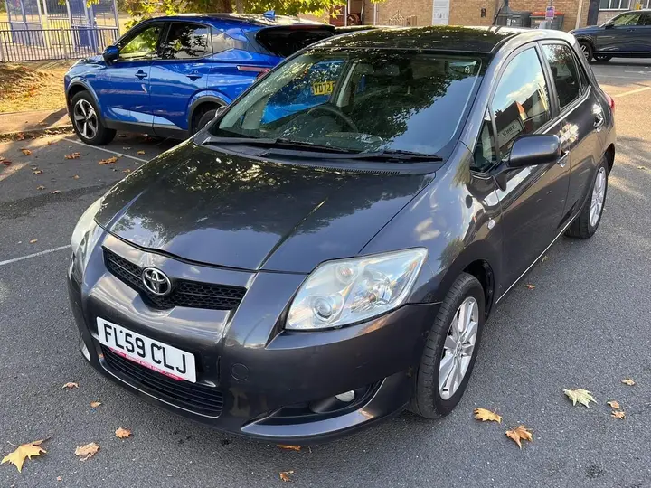 Toyota Auris 2009 photo 3