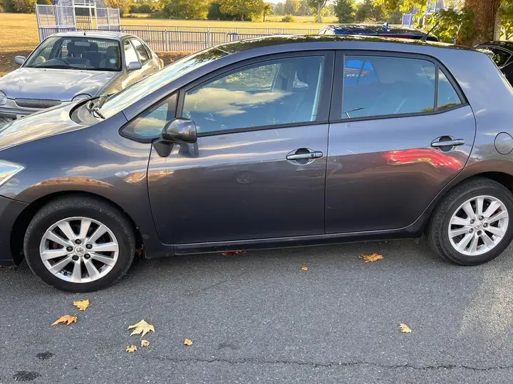 Toyota Auris 2009 photo 5