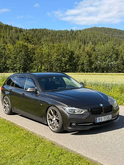 BMW 320I 2016 photo 4