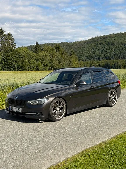 BMW 320I 2016 photo 2