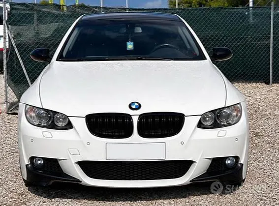 BMW 3 Series 2010 photo 3