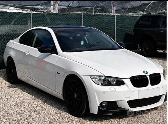 BMW 3 Series 2010 photo 2