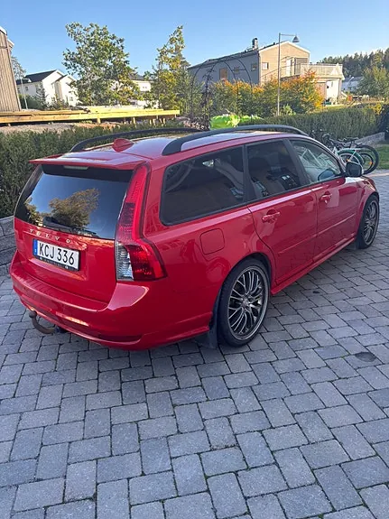 Volvo V50 2011 photo 2