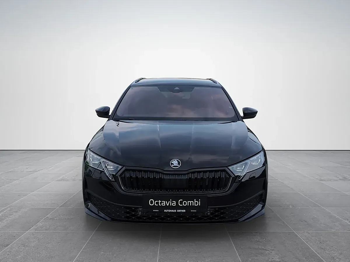 Skoda Octavia 2026 photo 2