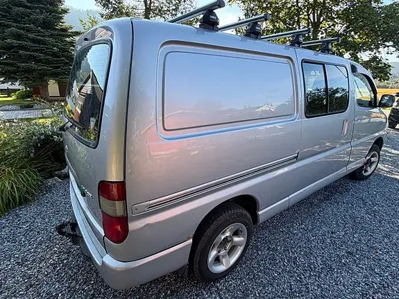 Toyota Hiace 2008 photo 3