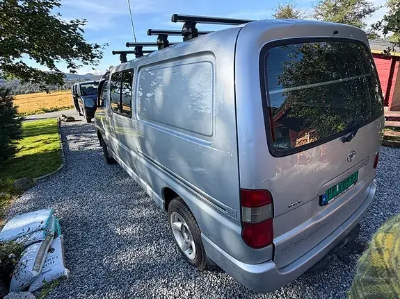 Toyota Hiace 2008 photo 4