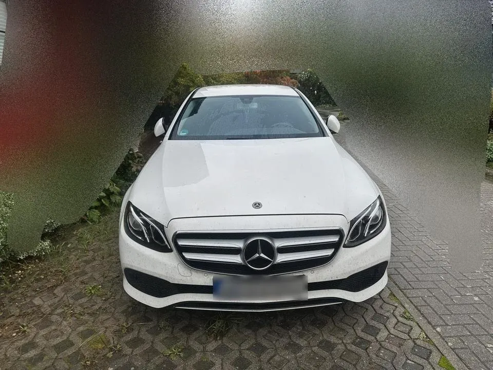 Mercedes-Benz E 200 D