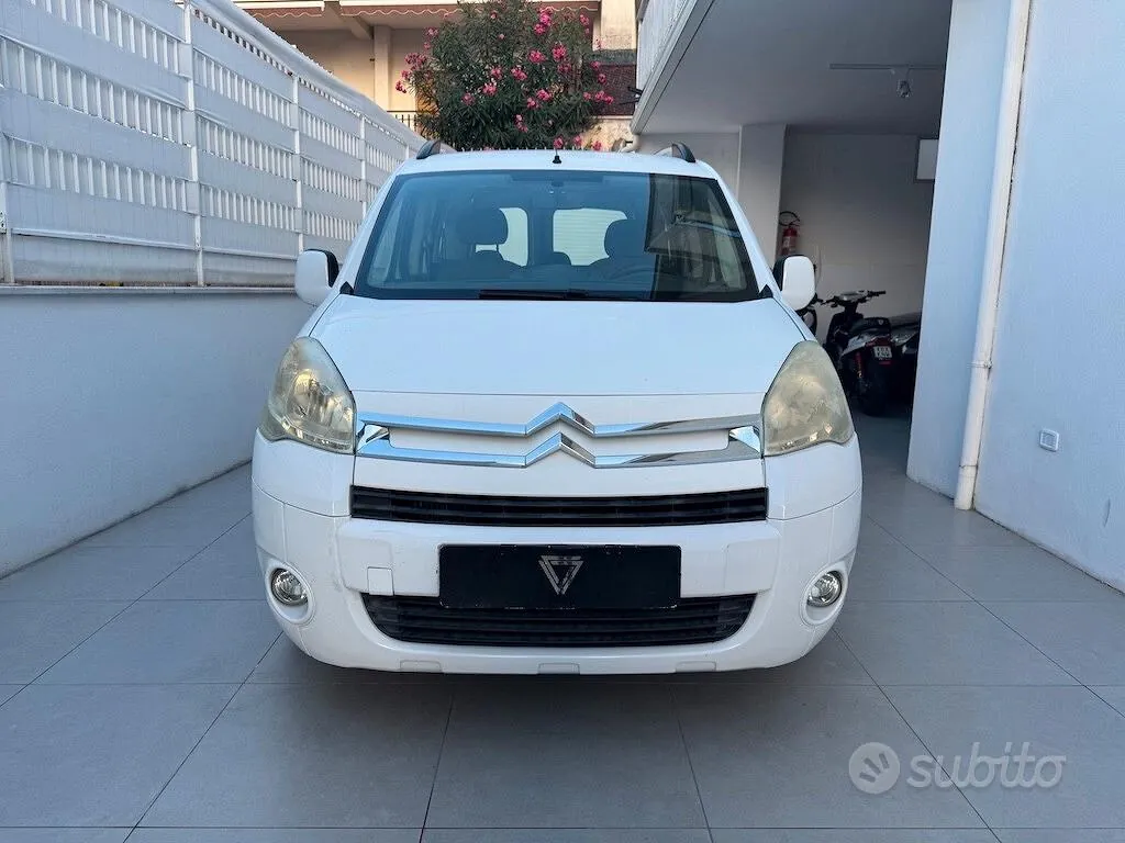 Citroen Berlingo 2010 photo 2