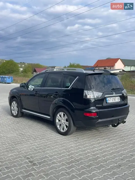 Mitsubishi Outlander 2010 photo 4