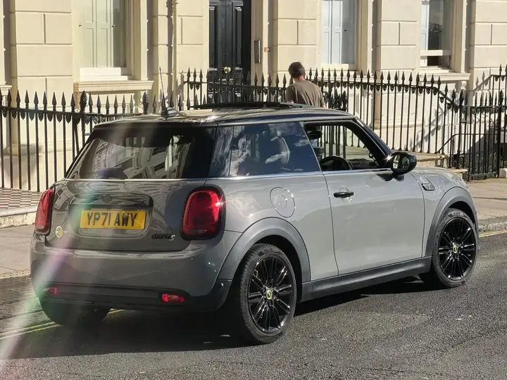 Mini Cooper Se 2021 photo 2